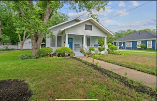 510 S Guadalupe St, Lockhart, TX 78644