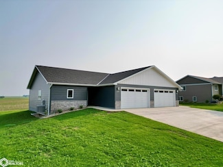 1399 E 11th St, Carroll, IA 51401