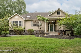 11 Ruffin Ct, Tinton Falls, NJ 07724