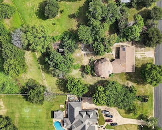 2609 Woodson Dr, Bedford, TX 76021