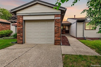 11919 Ina Dr, Sterling Heights, MI 48312