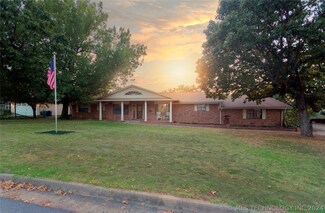 1905 Cardinal Ln, McAlester, OK 74501