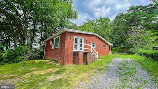 8 Mckenzie Rd, Cumberland, MD 21502