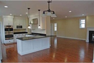 5 Settlers' Ln, Wenham, MA 01984