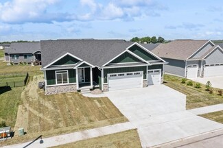 1811 Ledges Dr, Ames, IA 50010