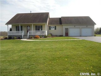 3554 Honeysuckle Rd, Auburn, NY 13021