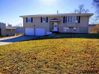 10505 Hansen Ave, Omaha, NE 68124