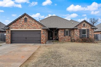 10911 Sara Ct, Midwest City, OK 73130