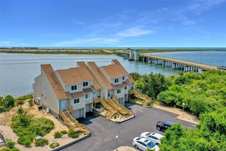 4 Waters Edge Unit 4, Shirley, NY 11967