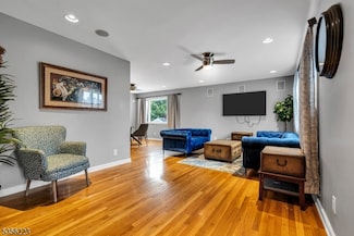 548 Birchwood Rd, Linden, NJ 07036