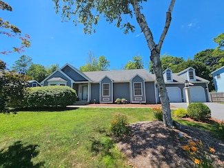 129 Oakbrook Ln, Torrington, CT 06790