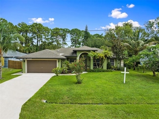1025 SW Placetas Ave, Port Saint Lucie, FL 34953