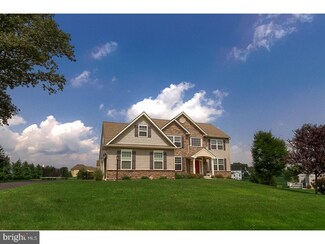 2265 Redwood Dr Unit 18, Slatington, PA 18080