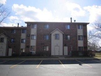 15 Echo Ct Unit 7, Vernon Hills, IL 60061