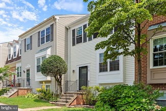 6187 Green Hollow Ct, Springfield, VA 22152