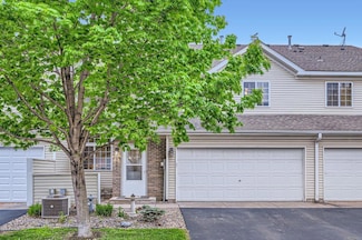 8861 Spring Ln, Woodbury, MN 55125