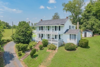 189 Old Roseland Rd, Roseland, VA 22967