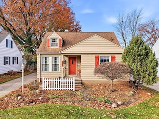 7196 Greenleaf Ave, Parma, OH 44130