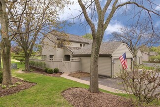 245 Timber Ridge Ln, Lake Barrington, IL 60010