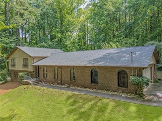 5632 Stillwater Ct, Stone Mountain, GA 30087
