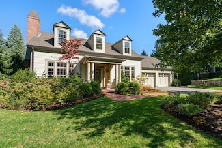 27 Pine Summit Cir, Weston, MA 02493