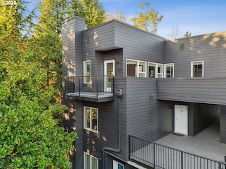 610 S Nevada St Unit H, Portland, OR 97219