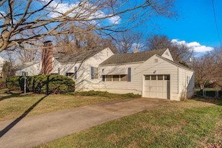 1128 S Stewart Ave, Springfield, MO 65804