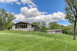 S12W29085 Summit Ave, Waukesha, WI 53188