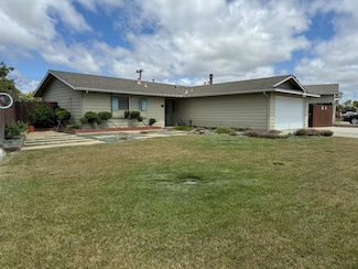 414 Pueblo Dr, Salinas, CA 93906