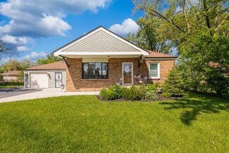 7838 Newland Ave, Burbank, IL 60459