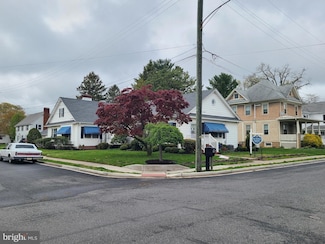 33 2nd St, Elmer, NJ 08318