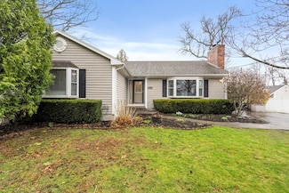 257 Appleton St, New Bedford, MA 02745