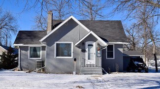 823 Arnold Ave N, Thief River Falls, MN 56701