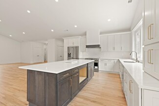 66 Orchard Ave, Johnston, RI 02919