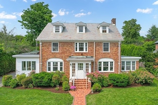 20 Mandalay Rd, Newton Center, MA 02459