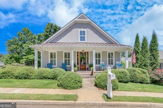 131 Village Dr, Clarkesville, GA 30523