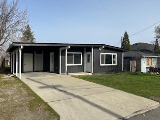 318 Anderson St, Yreka, CA 96097