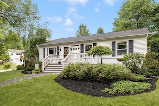 27 Nixon St, Cumberland, RI 02864