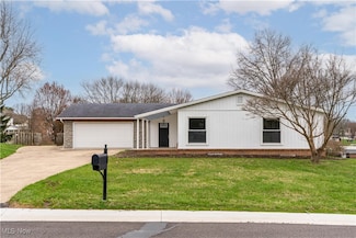 2210 Tamarack Cir NE, Canton, OH 44721