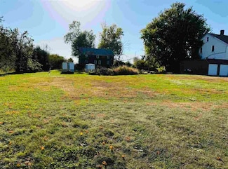 711 47th Ave, Amana, IA 52203