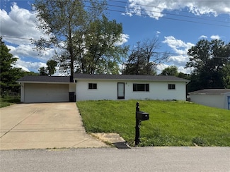 3 Airline Dr, Saint Charles, MO 63304