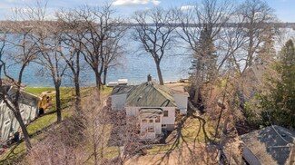 125 Crabapple Ln, Excelsior, MN 55331