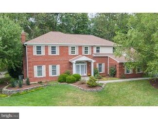 906 Chesterfield Dr, Ambler, PA 19002