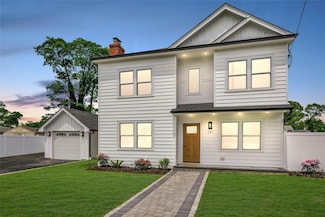 117 Portal Ct, Babylon, NY 11702