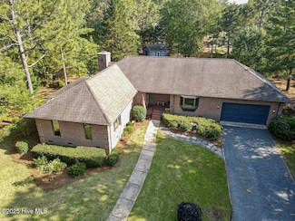 75 Harlow Rd, Pinehurst, NC 28374