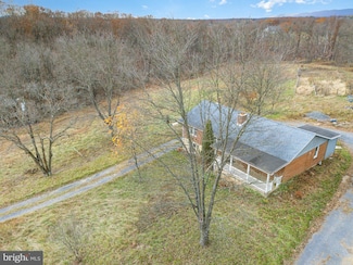 93 Beard Rd, Enola, PA 17025