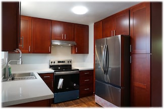 1009 Rawlins Ln, Honolulu, HI 96817