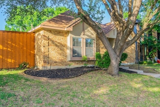 2203 Greenview Dr, Carrollton, TX 75010