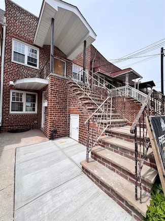 982 E 106th St, Brooklyn, NY 11236