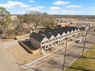 188 W 17th St, Mount Pleasant, TX 75455